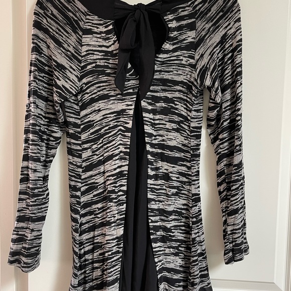 Tempo Paris light weight zebra print top - Picture 2 of 4